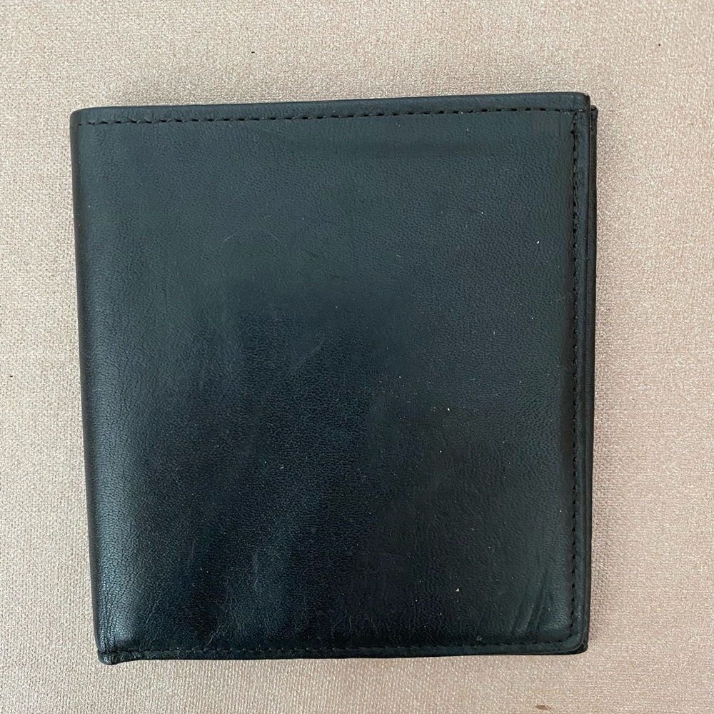 NWOT Men’s Black Leather Bifold Wallet